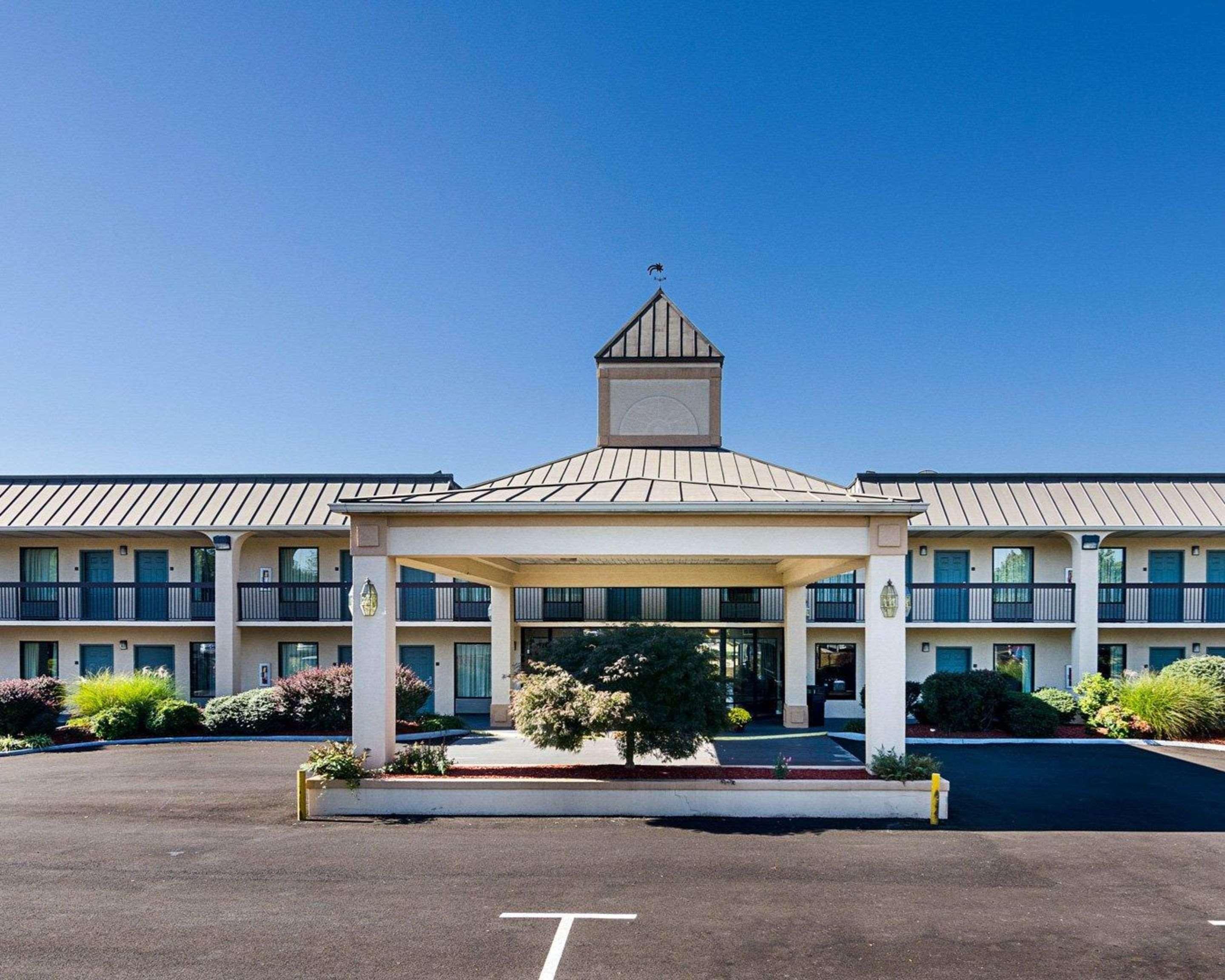 Quality Inn Troutville - Roanoke North Экстерьер фото